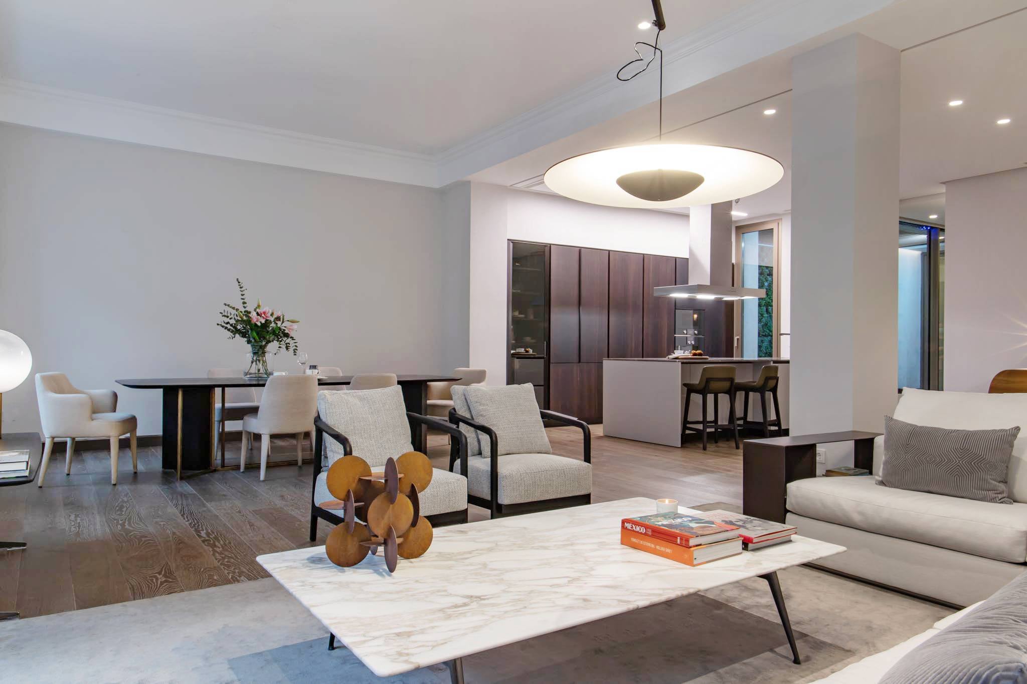 Servicios para profesionales de la decoración, interiorismo, arquitectura o promoción inmobiliaria.