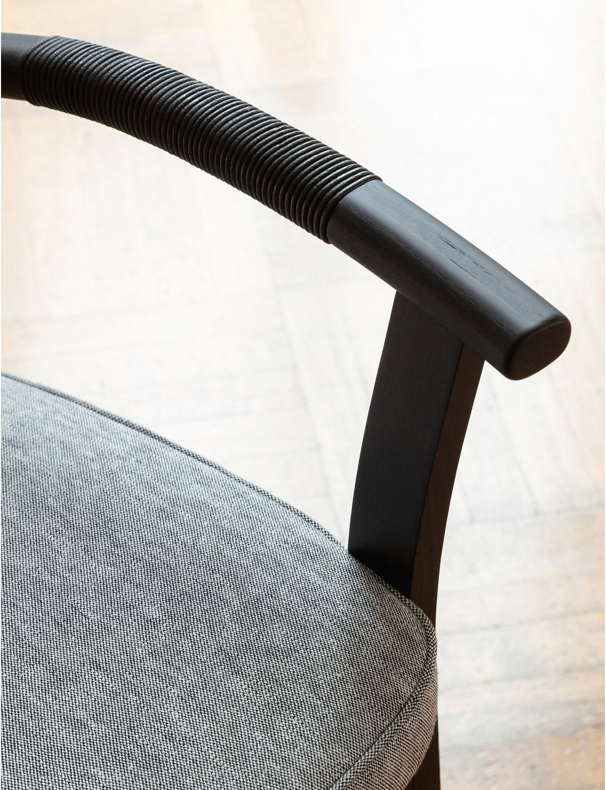 Silla de comedor Evelin con reposabrazos