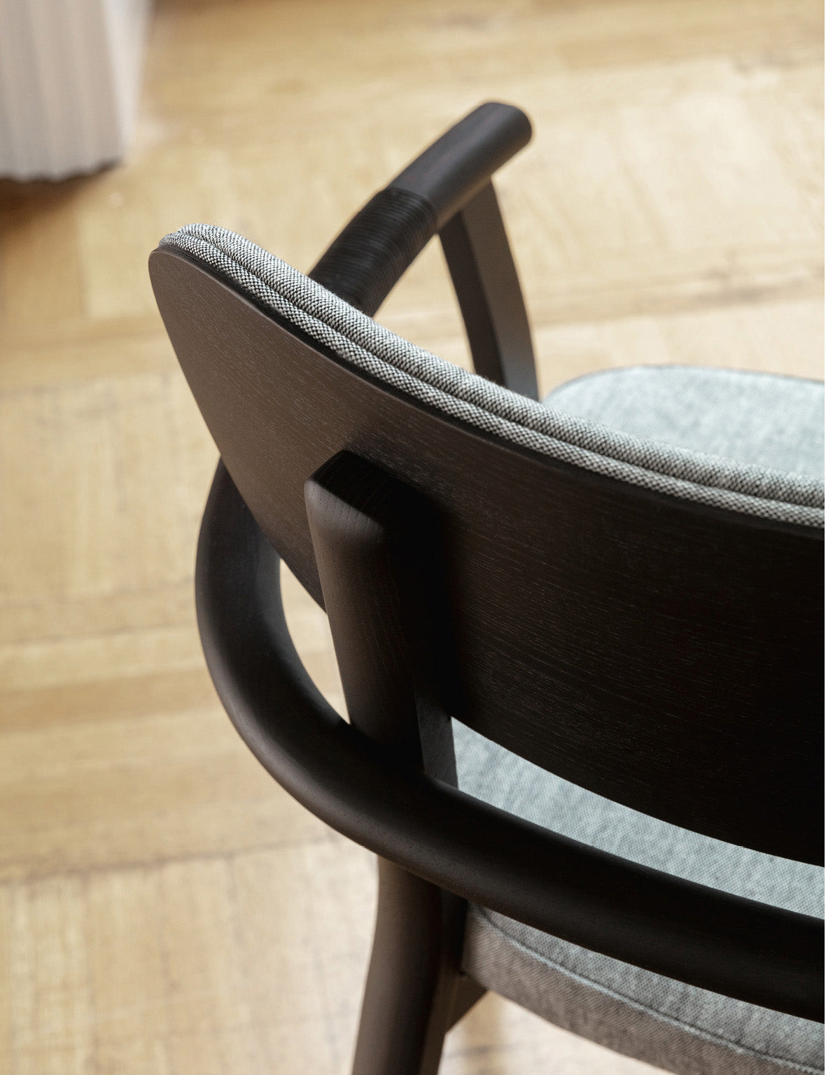 Silla de comedor Evelin con reposabrazos