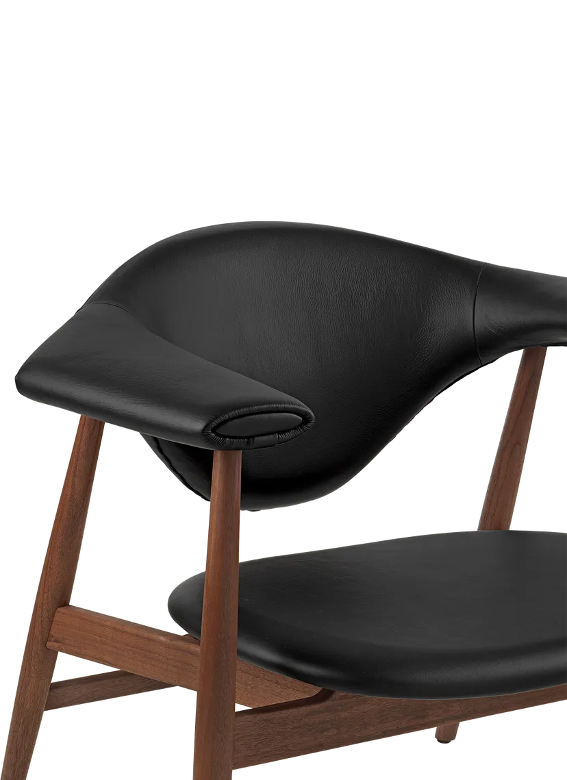 Masculo upholstered armchair