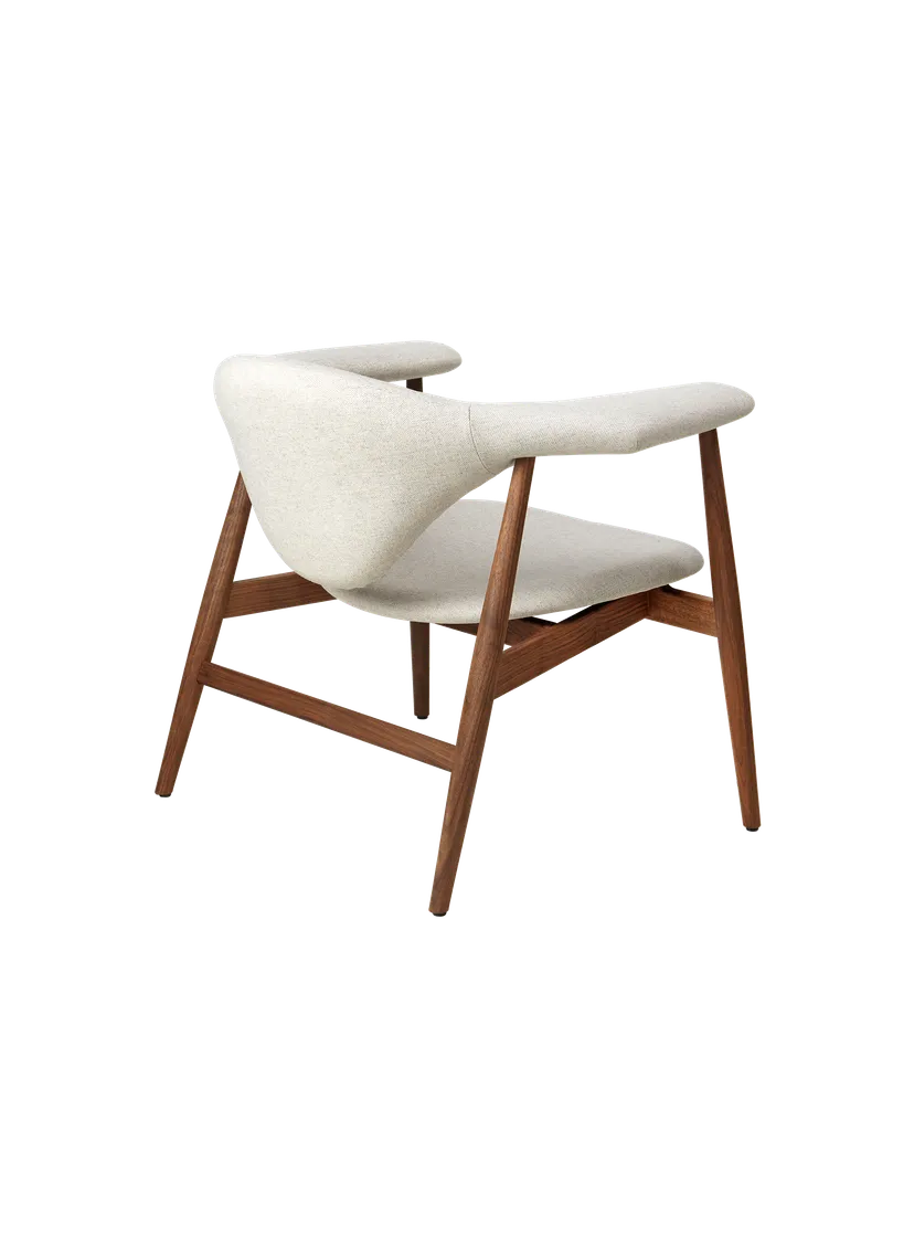 Masculo upholstered armchair