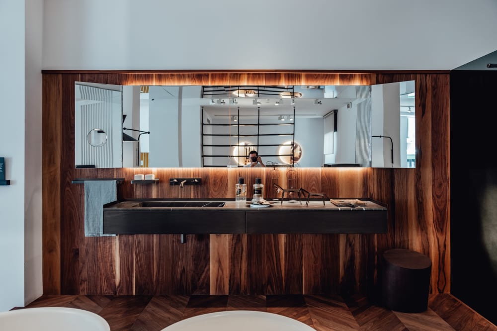 DR bathroom furniture