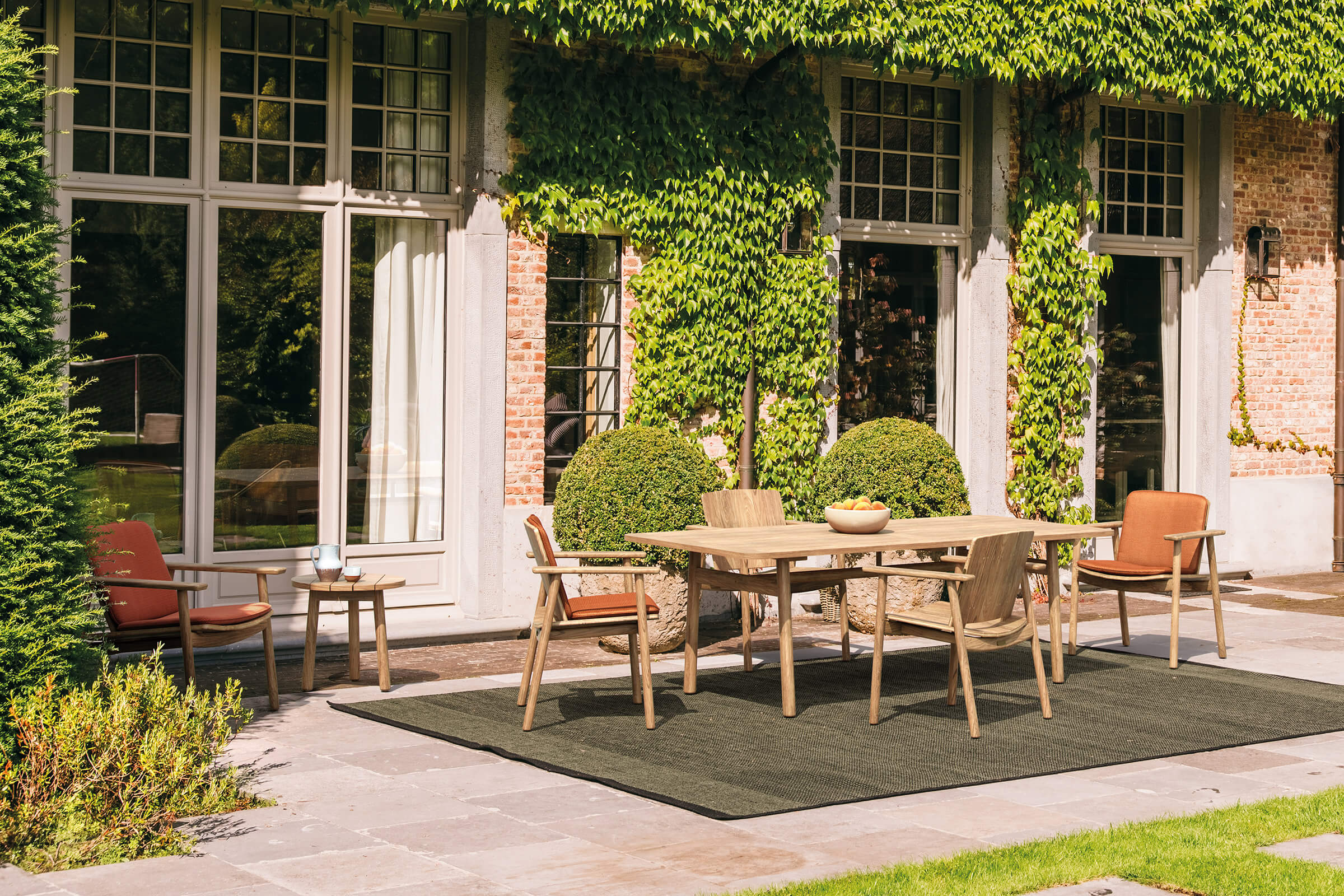 Riva Low Club Chair | 23L Seat Cushion