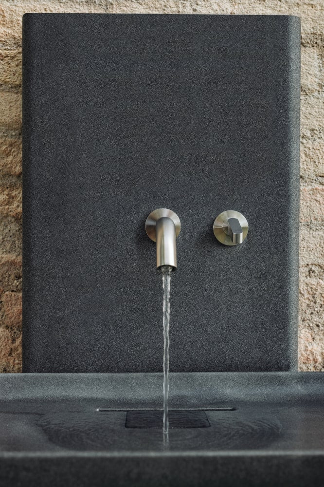 Petra washbasin column 140 cm high