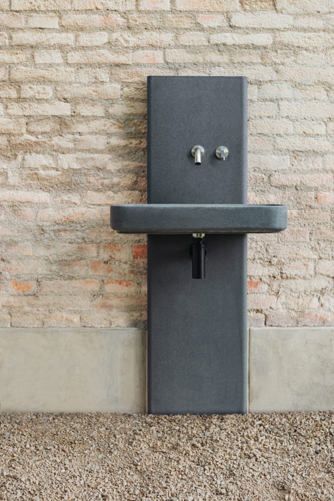 Petra washbasin column 140 cm high