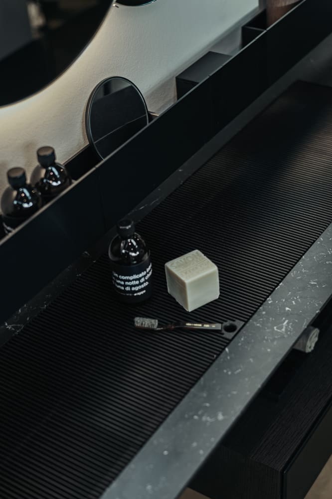 Suspended countertop Ell