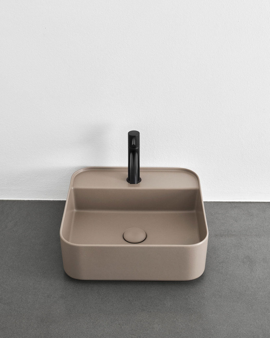 Shui Comfort Square Washbasin with tap hole