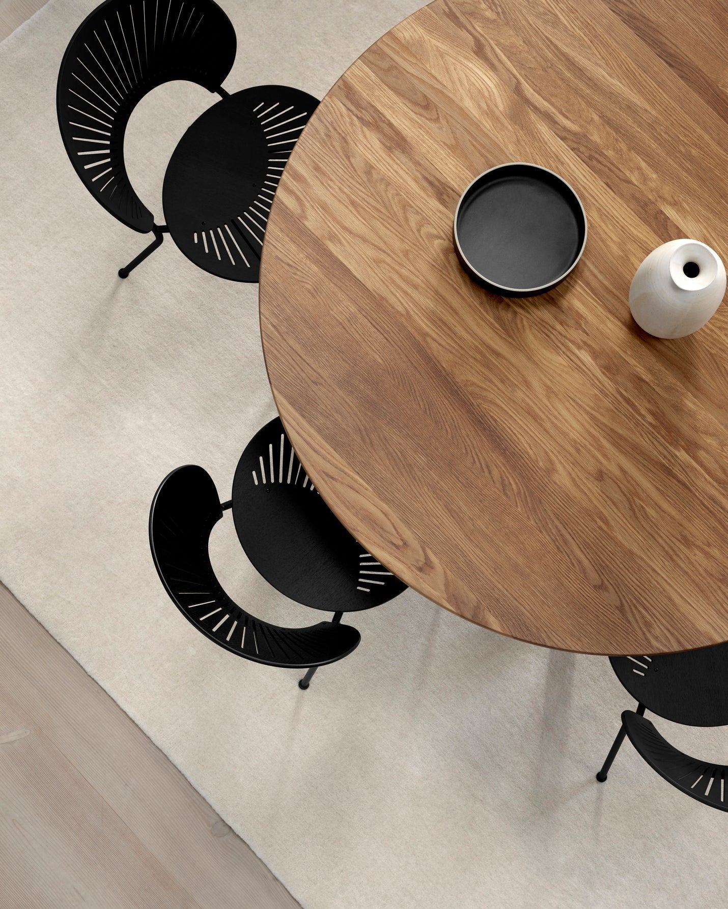 Taro dining table Ø120 cm