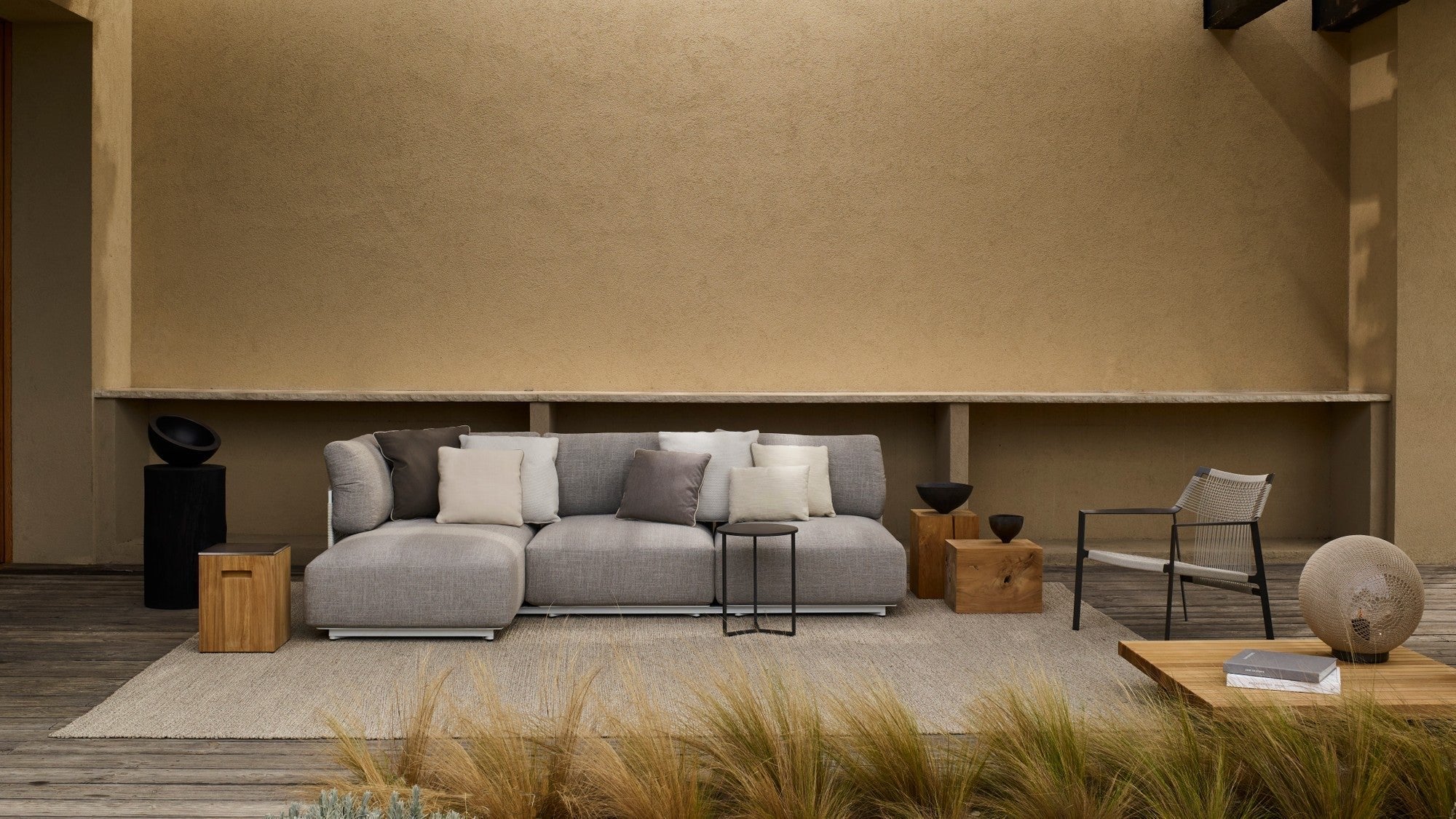 Nodi outdoor armchair