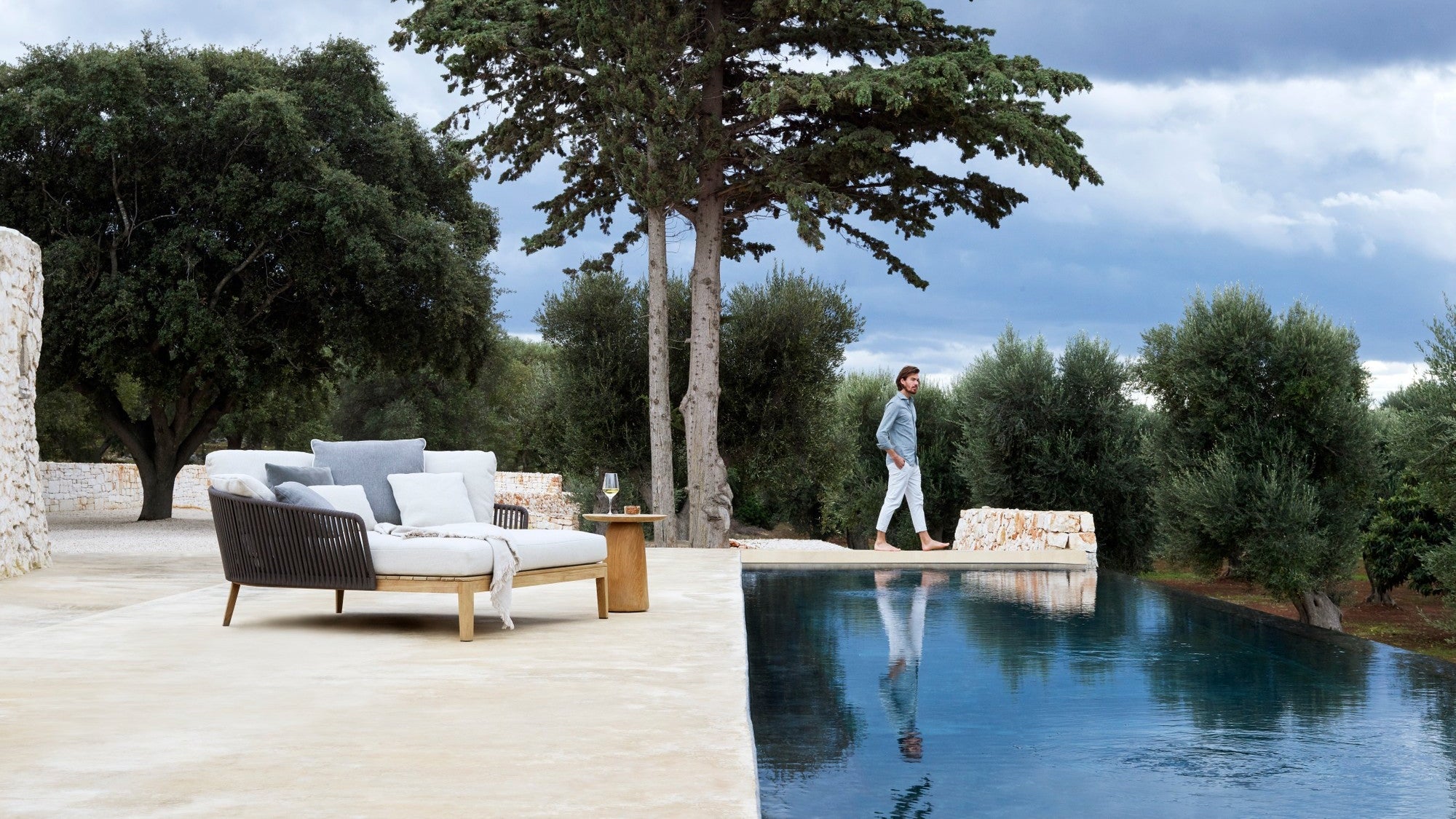 Mood outdoor sofa bed
