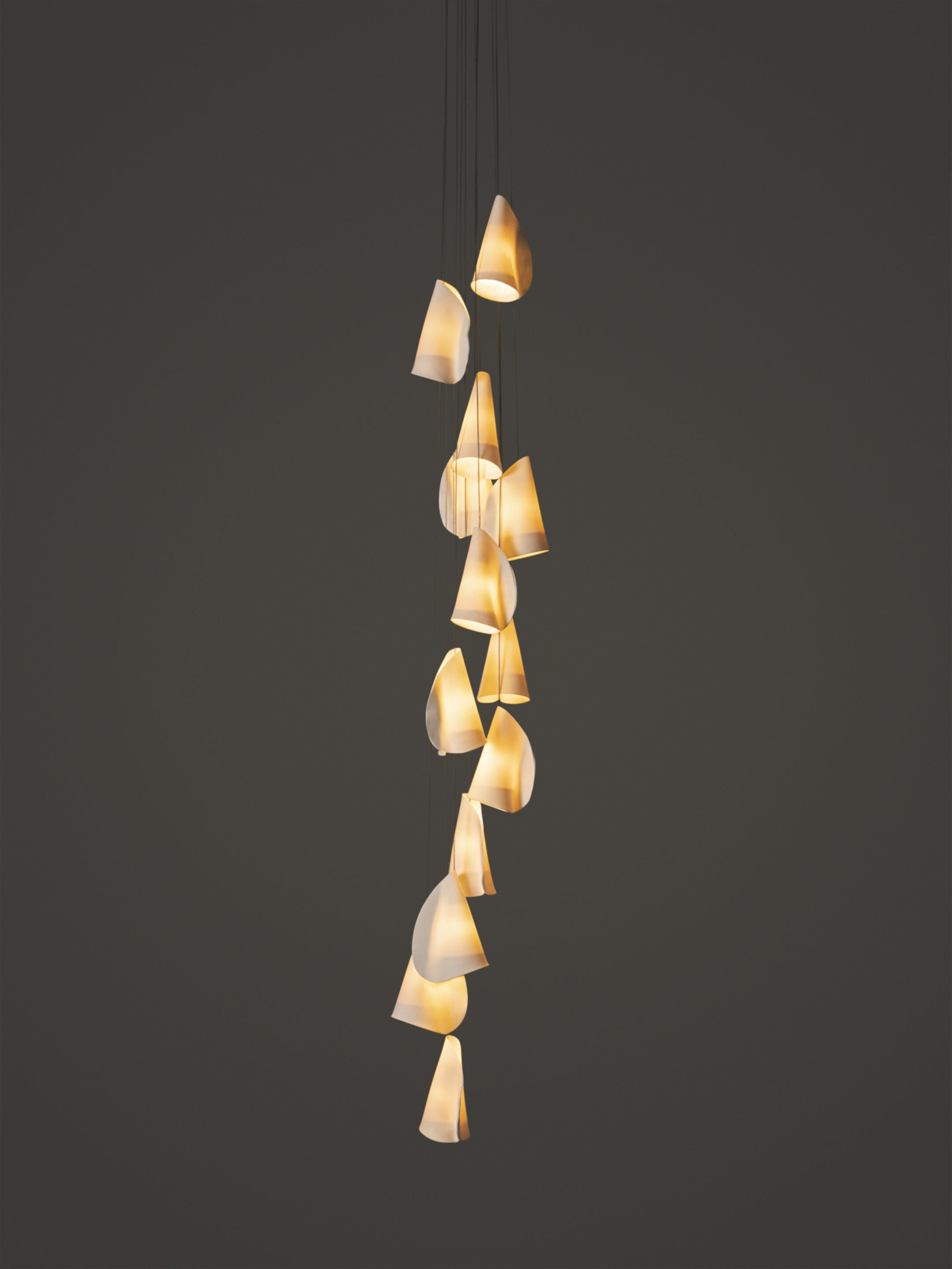 21.13 Cluster Column Ceiling Lamp | White Round