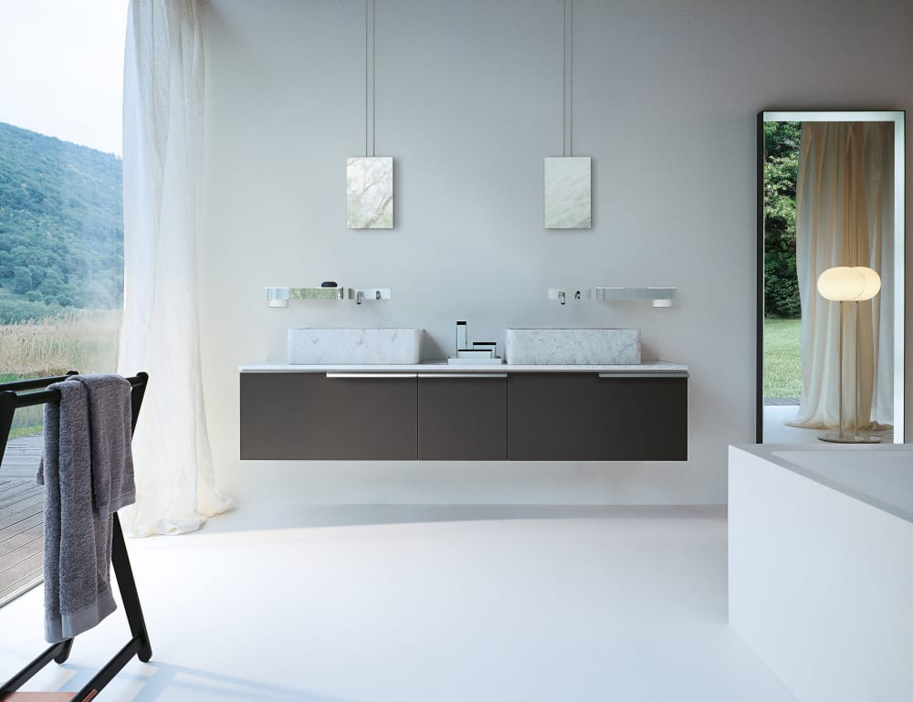 Carrara countertop washbasin