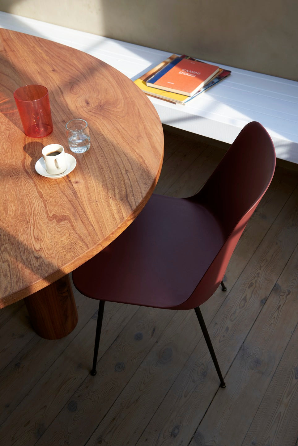 Rely HW6 dining chair