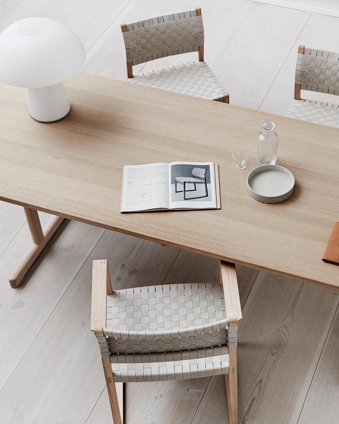 Silla de comedor con reposabrazos BM62 Linen Webbing