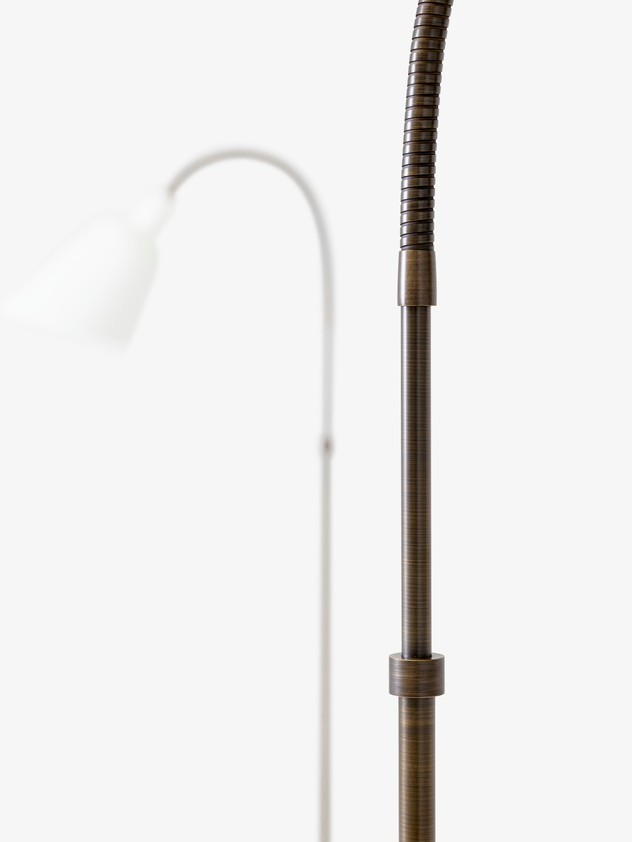 Lámpara de pie Bellevue AJ7