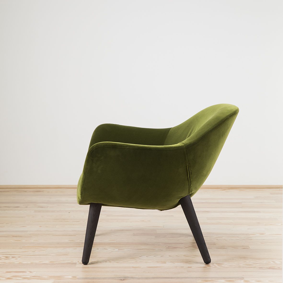 Mad Chair with wooden base