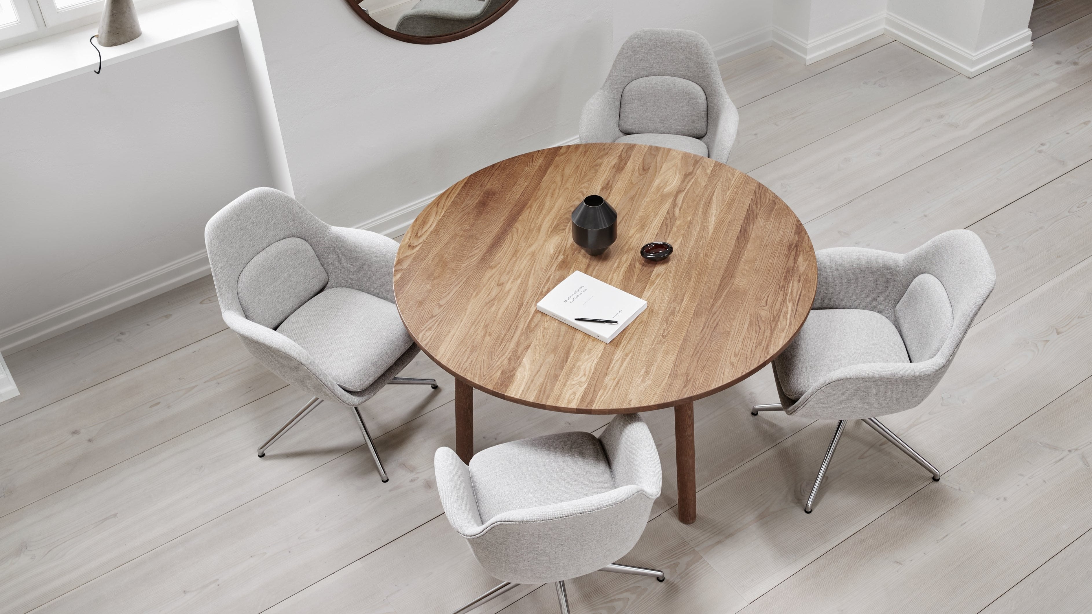 Taro dining table Ø120 cm