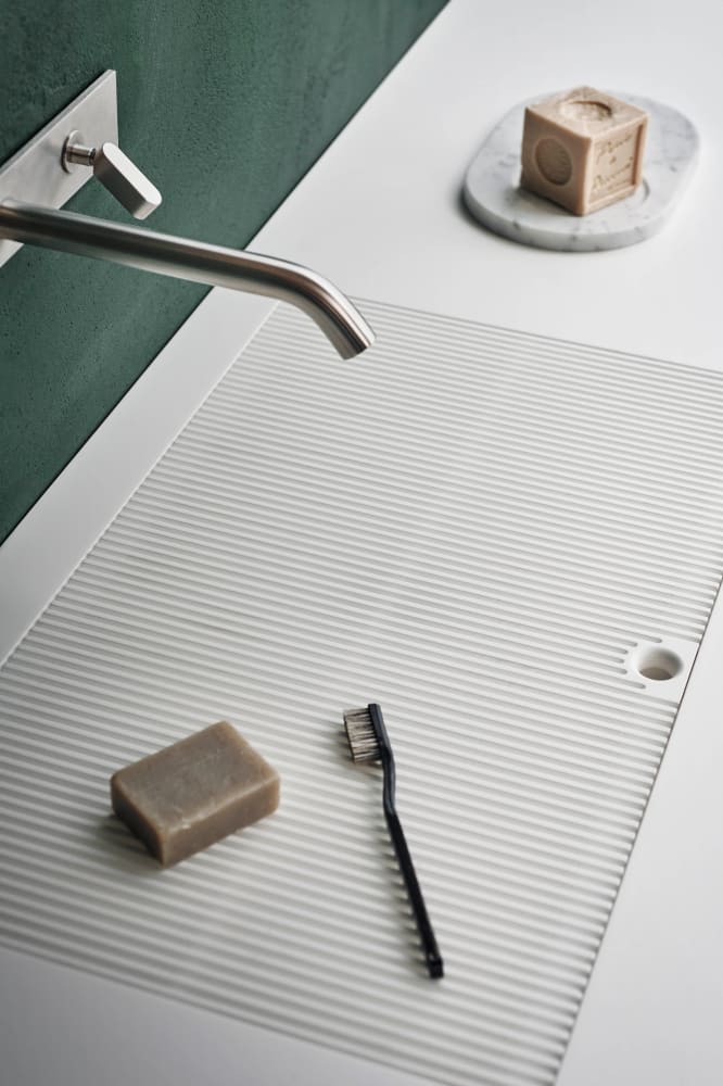 Suspended countertop Ell