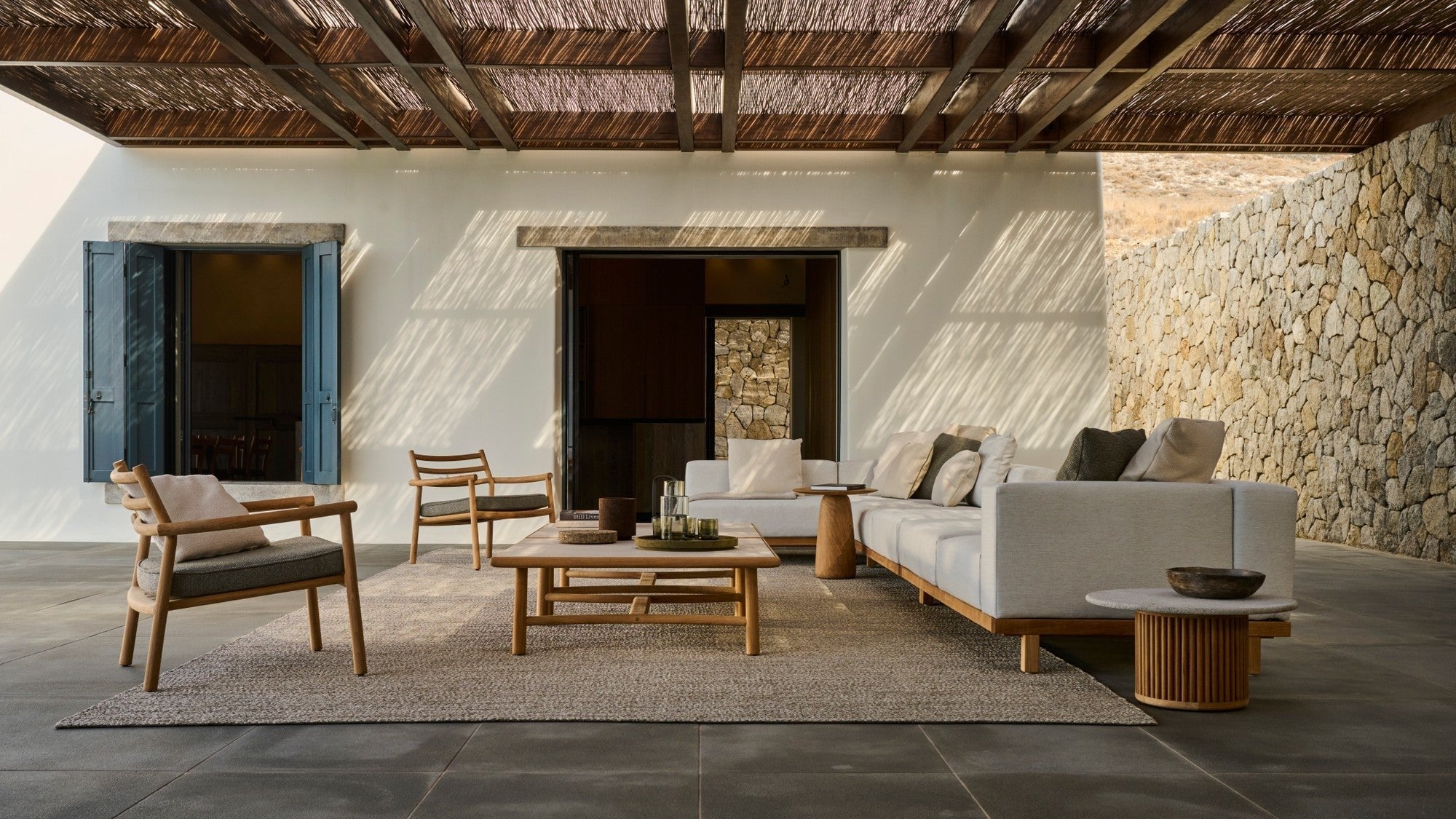 Mesa auxiliar de exterior Ukiyo