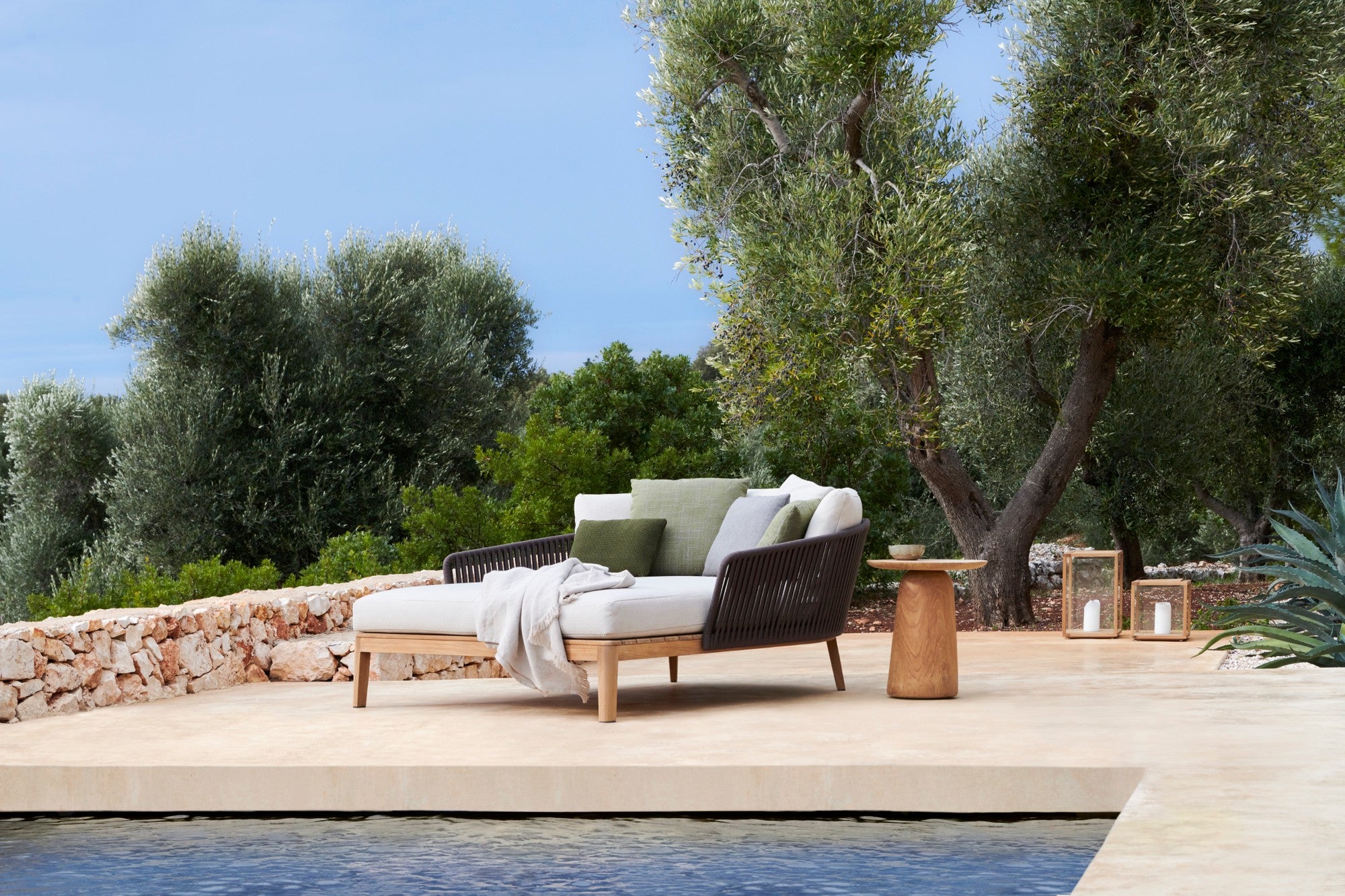Mood outdoor sofa bed