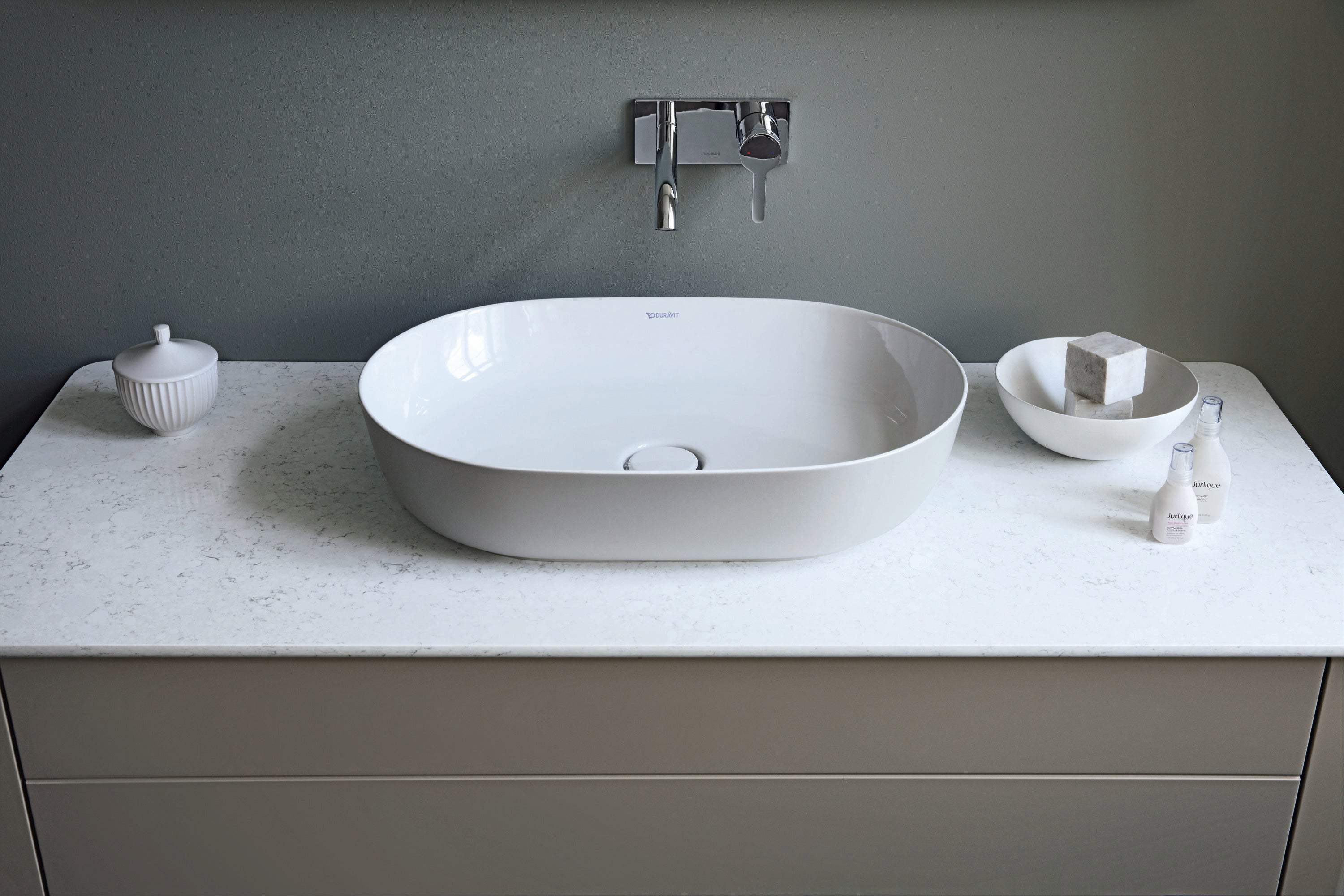 Luv 600 mm countertop washbasin