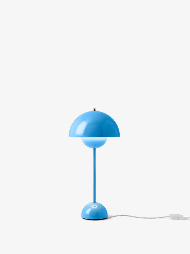 Flowerpot VP3 table lamp