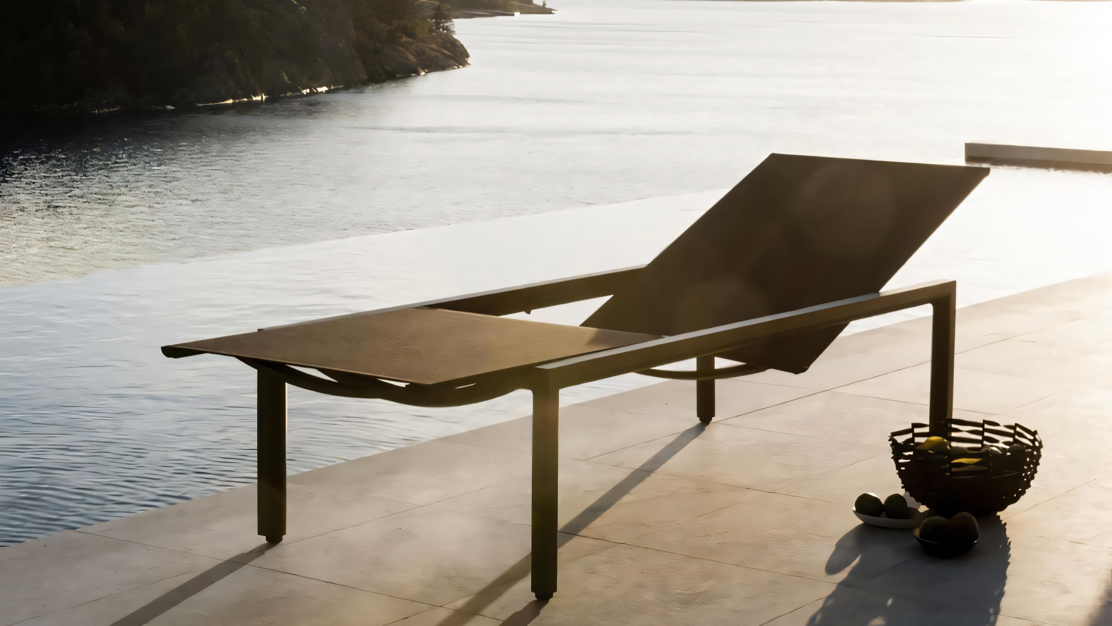 Illum outdoor lounger