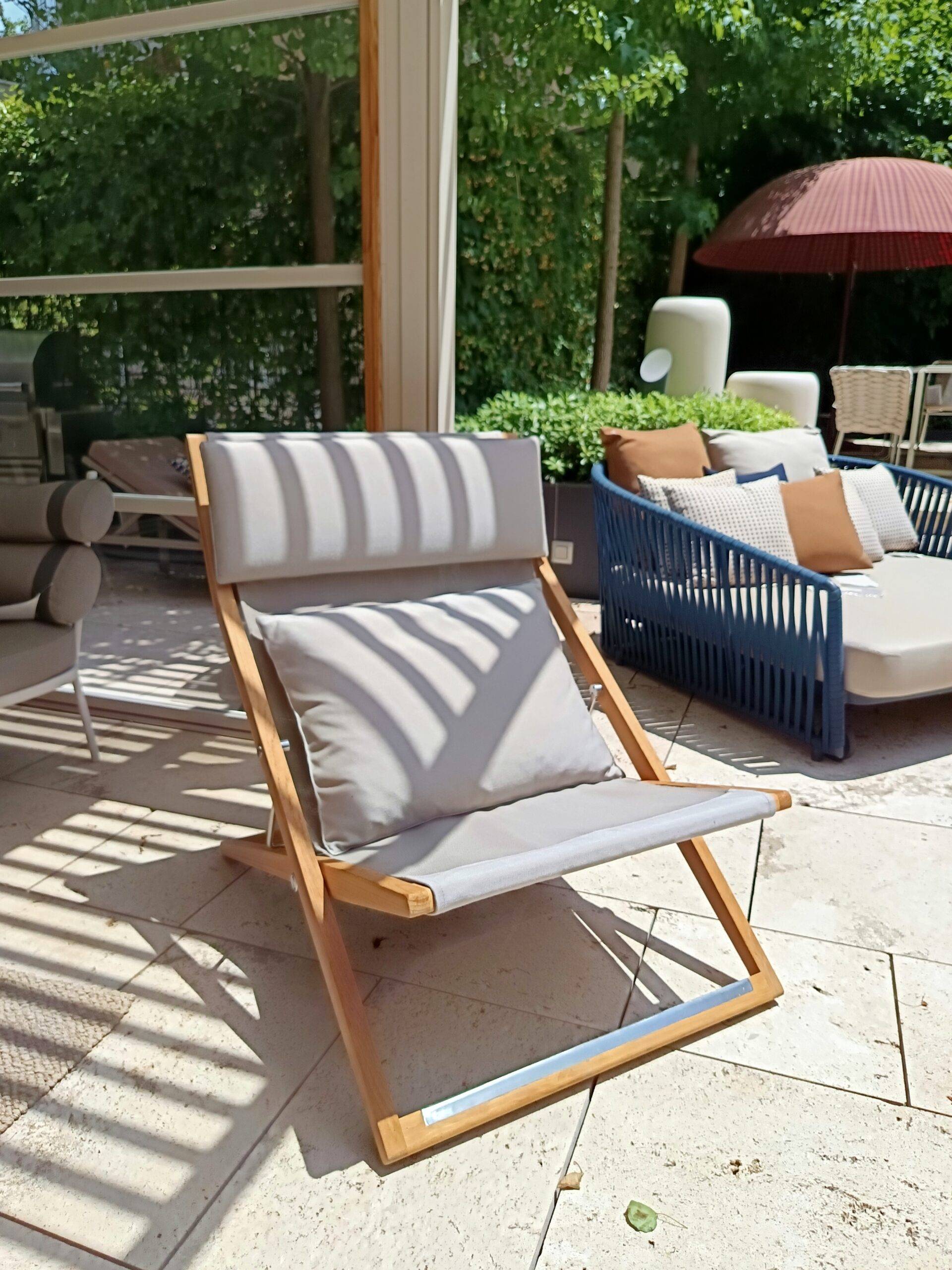 DEDON 'SEAYOU' FOLDING CHAIR