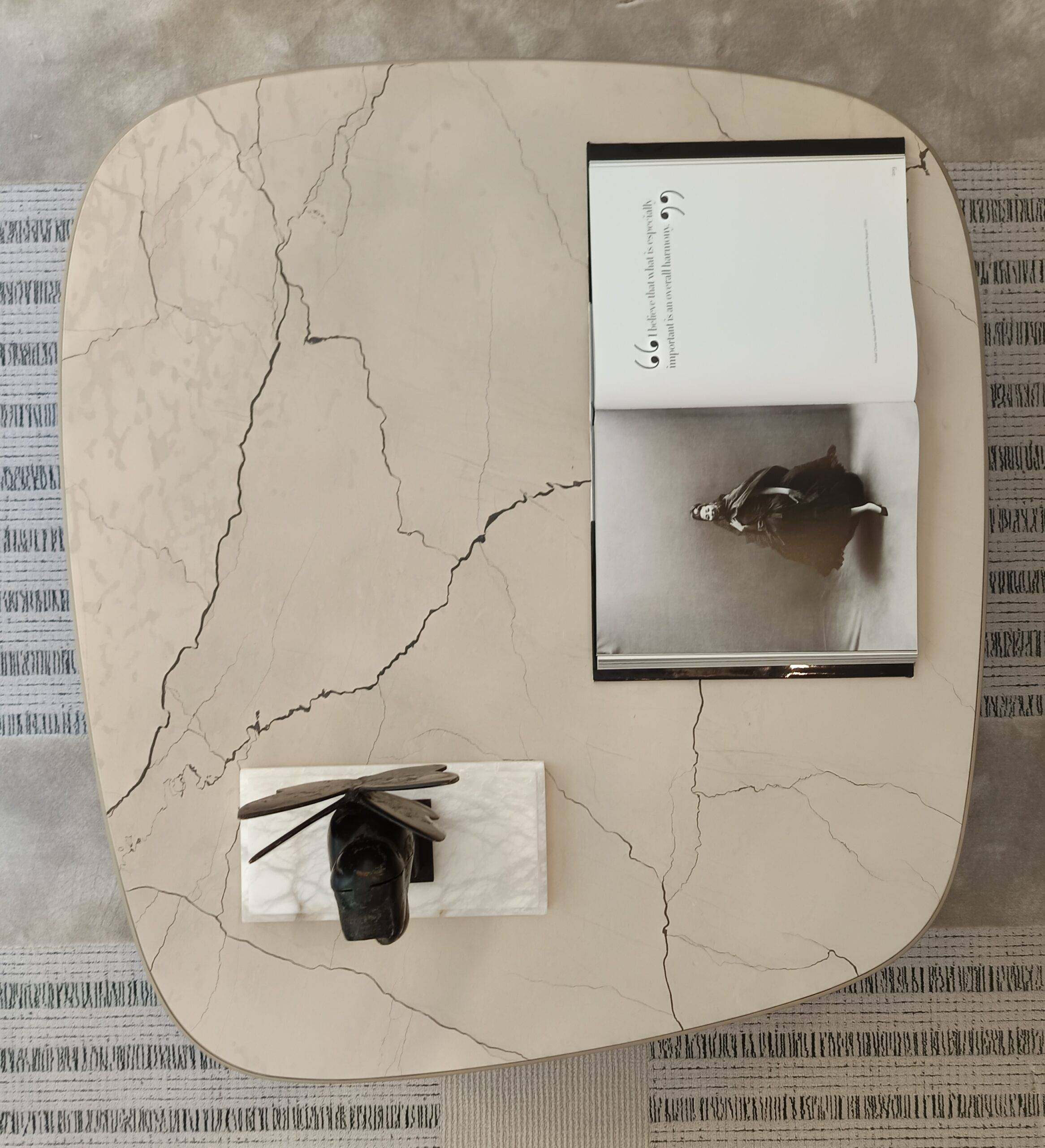 MESA CENTRO 'KOISHI' POLIFORM