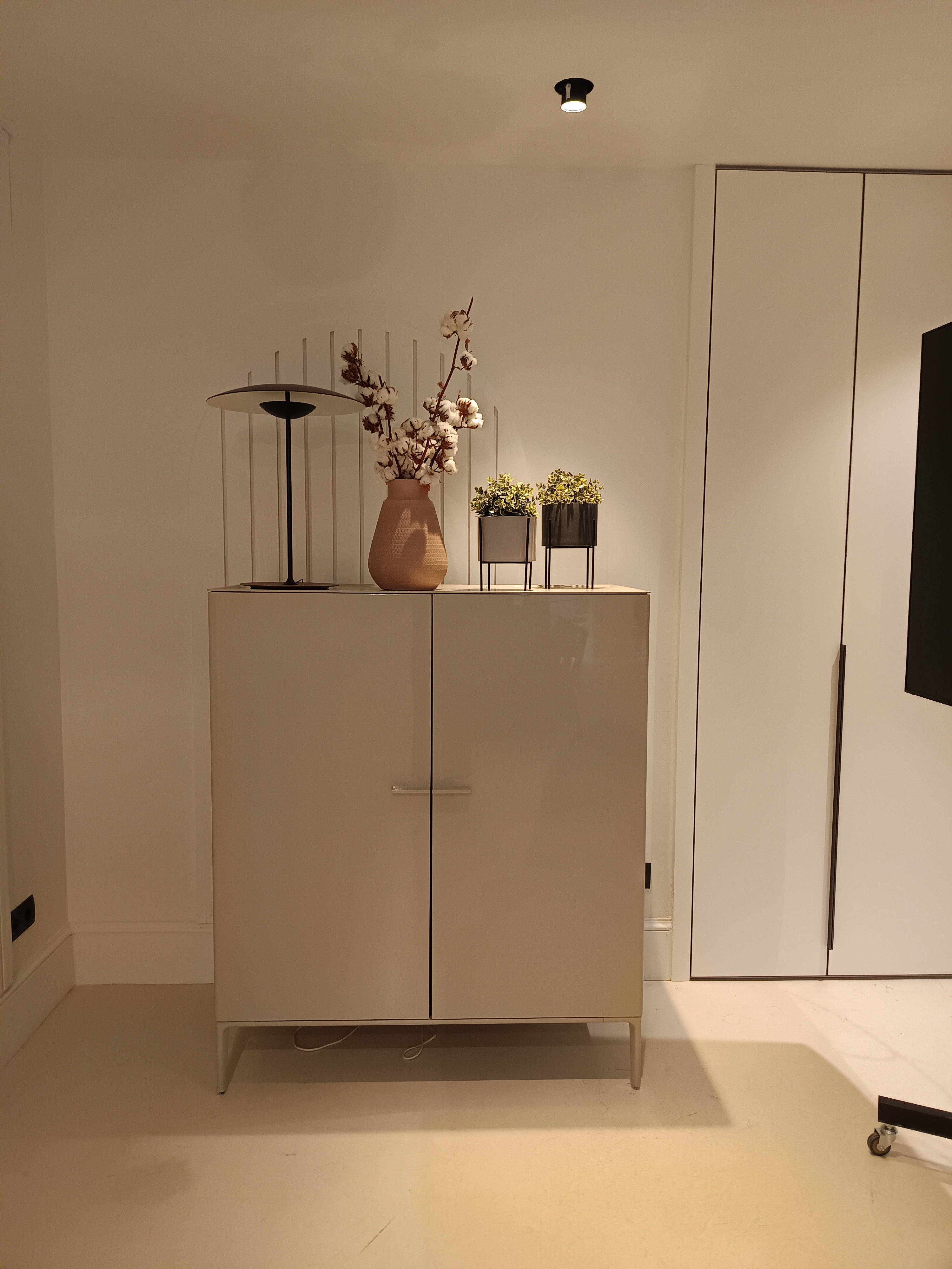 APARADOR SET UP ALIVAR