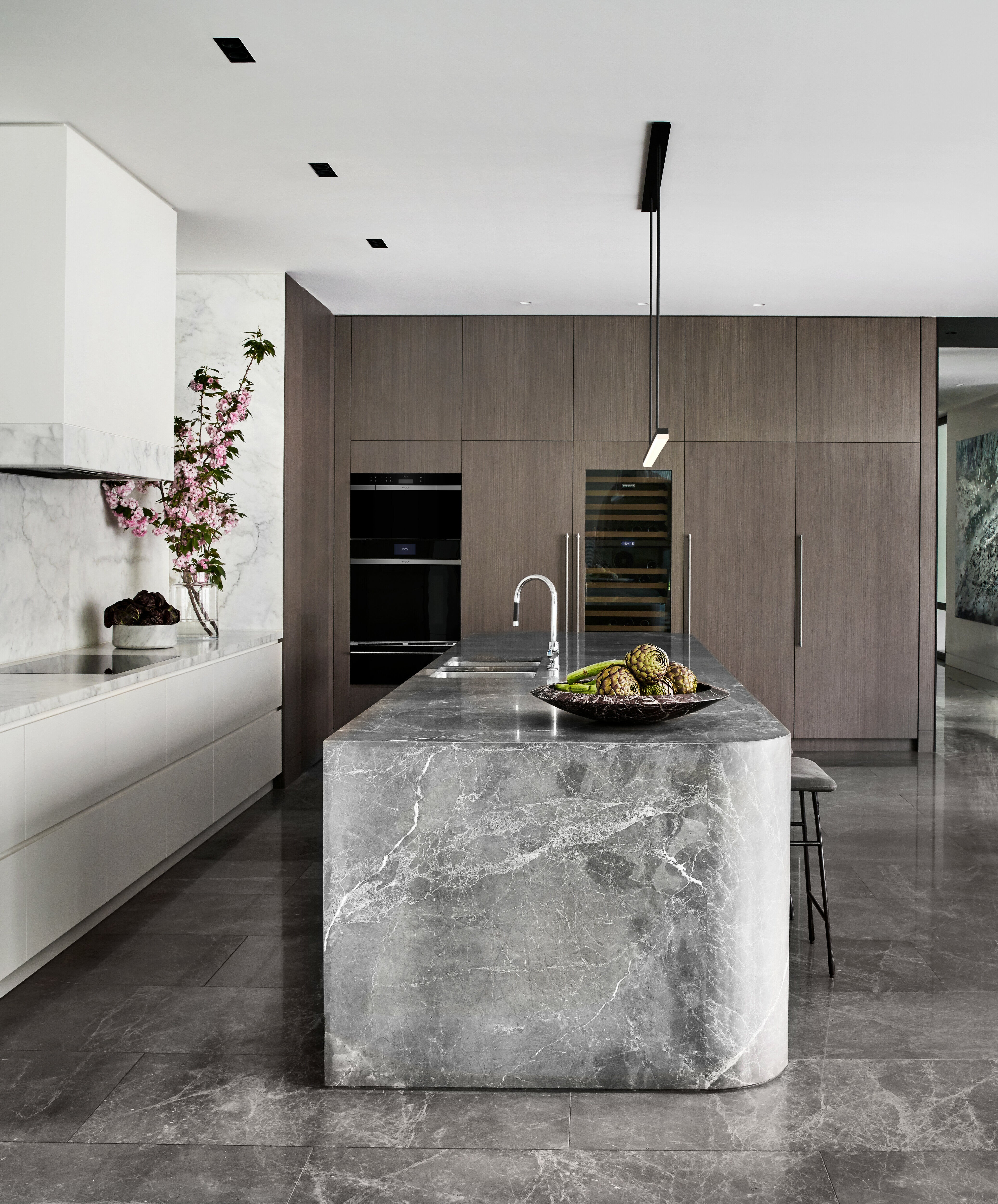 Contemporary Built-in Single Oven M Series Black Glass 762 mm