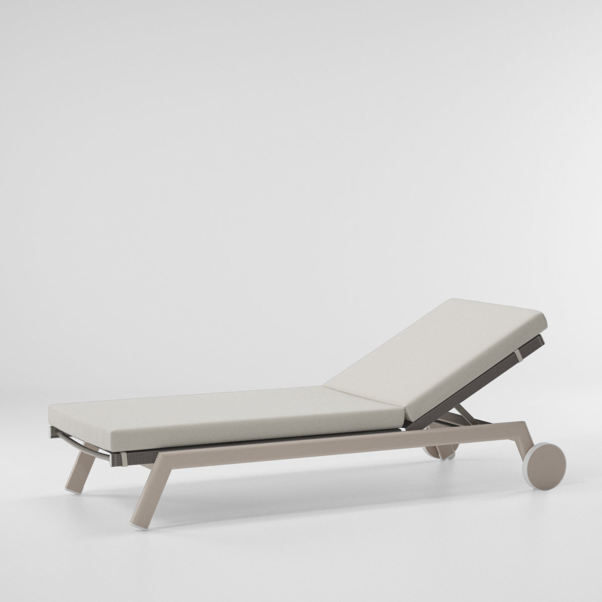 Molo Lounger with Wheels | Frame 05C | Urchin Parallels 547