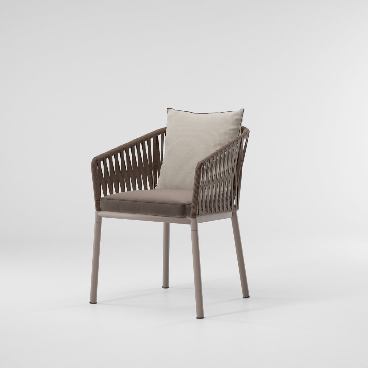 Sillón de comedor Grand Bitta | Pies 06C | Cuerda Z09