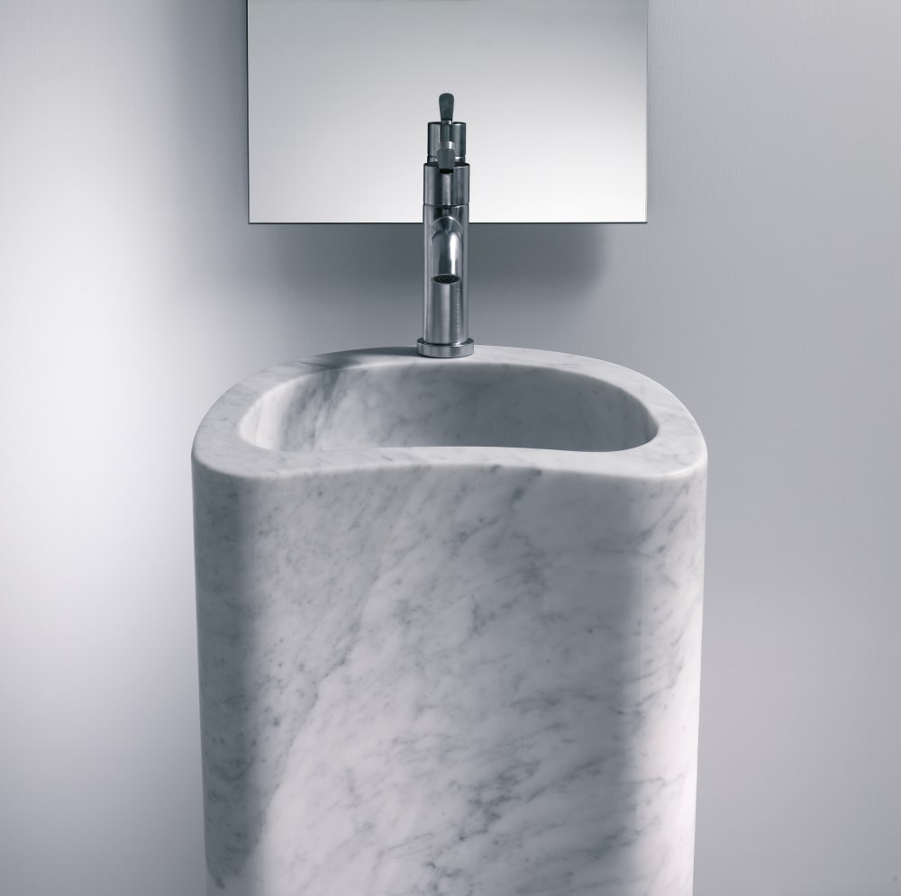 Lito 2 totem washbasin with tap hole