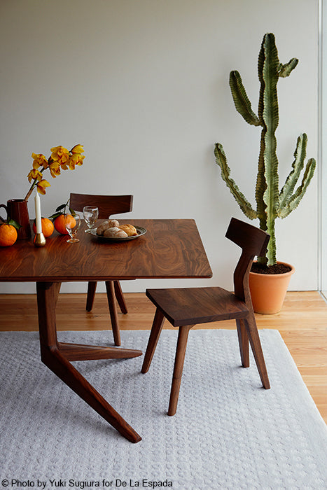 In Between SK3 Dining Table