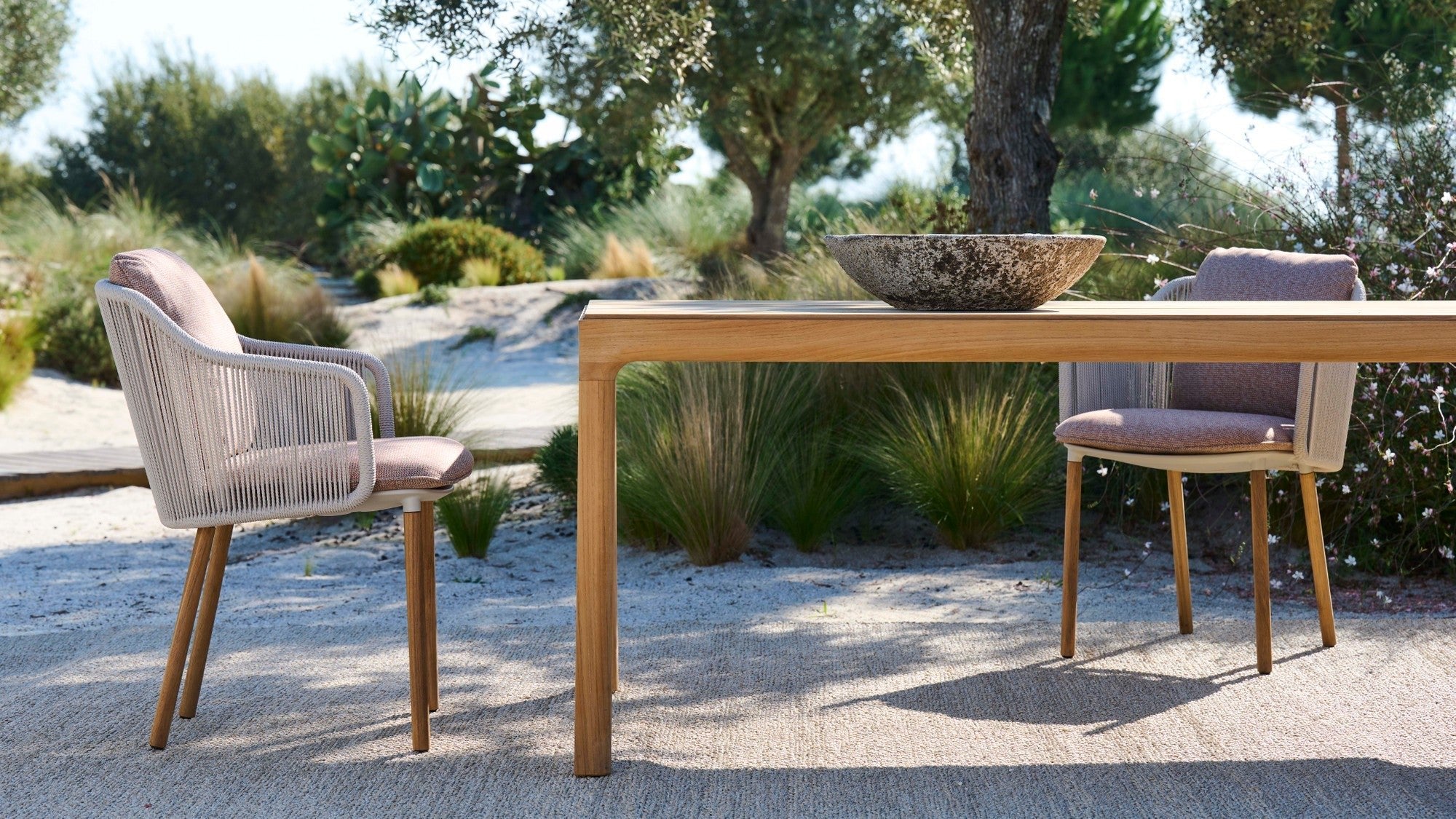 Mesa de comedor de exterior Illum estructura en Teca