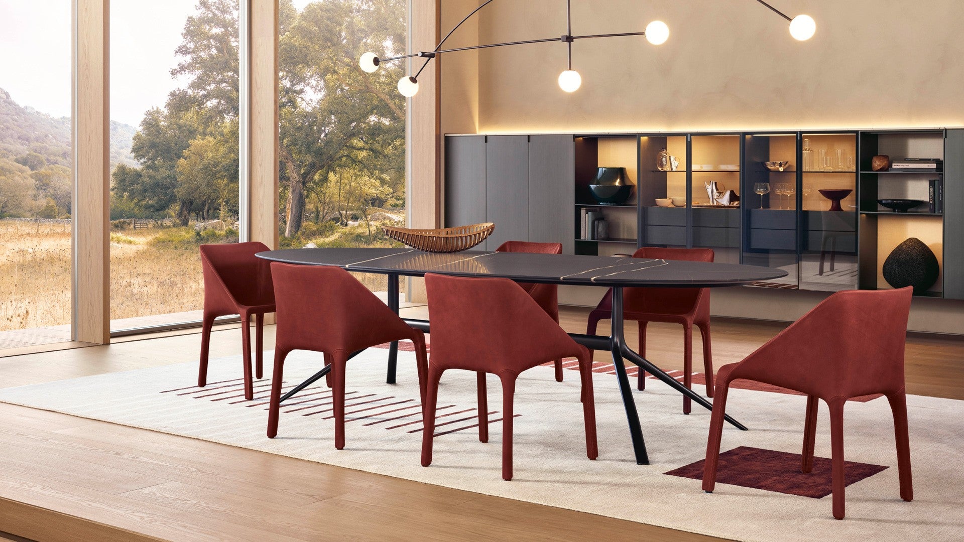 Manta dining chair with armrests
