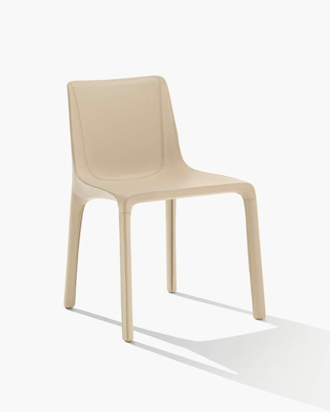 Silla de comedor sin reposabrazos Manta