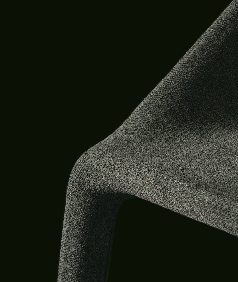 Manta dining chair with armrests