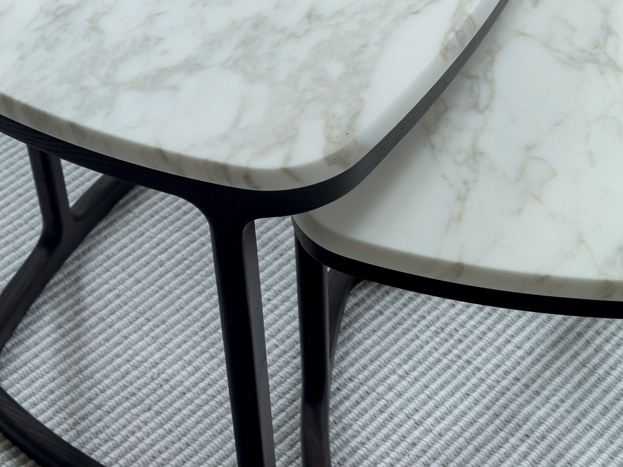 Mesa auxiliar Antigone