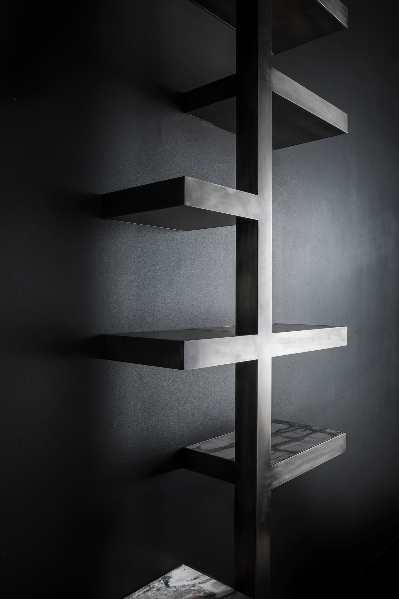 Unicode metal shelving