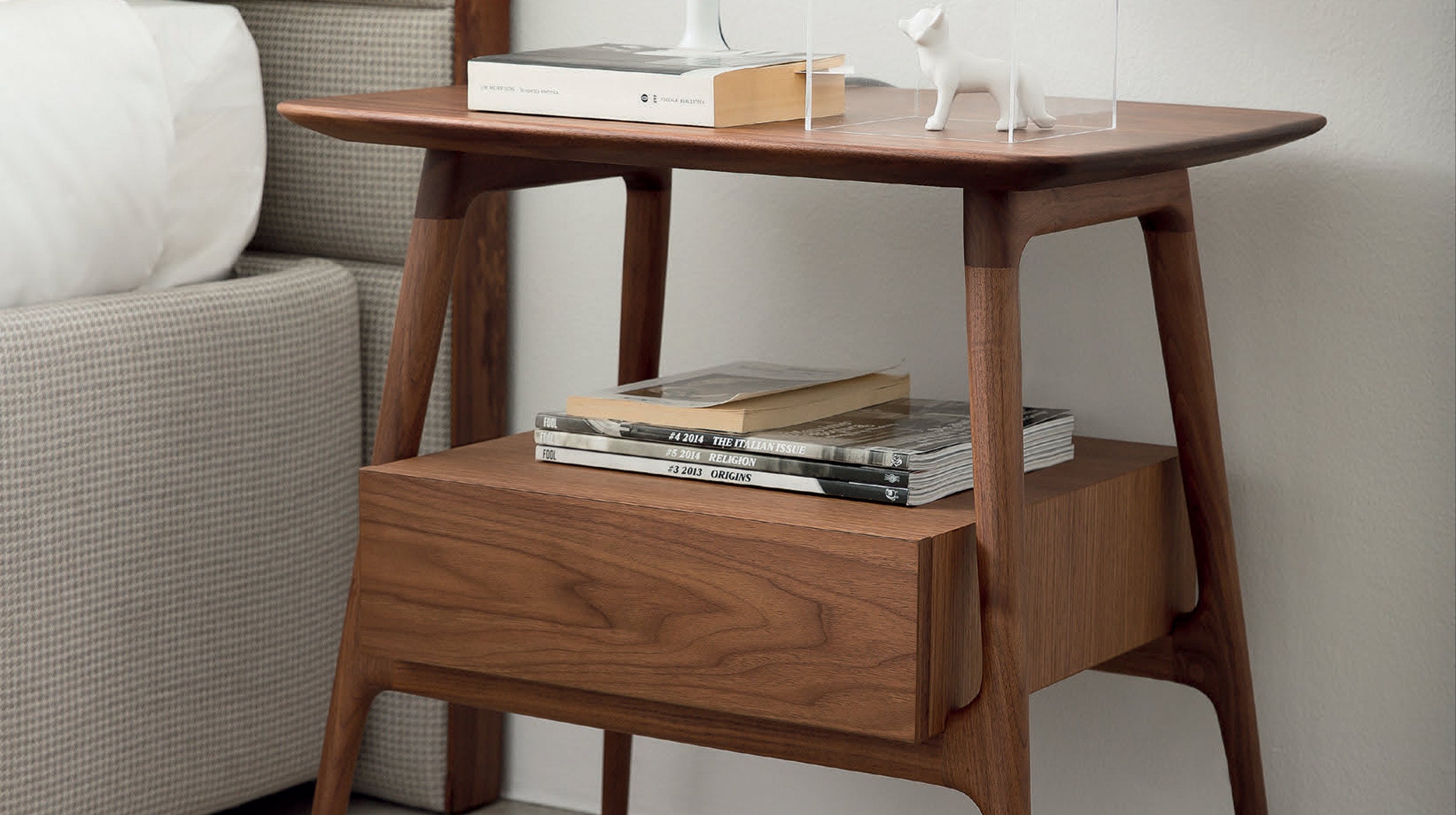 Bilot bedside table