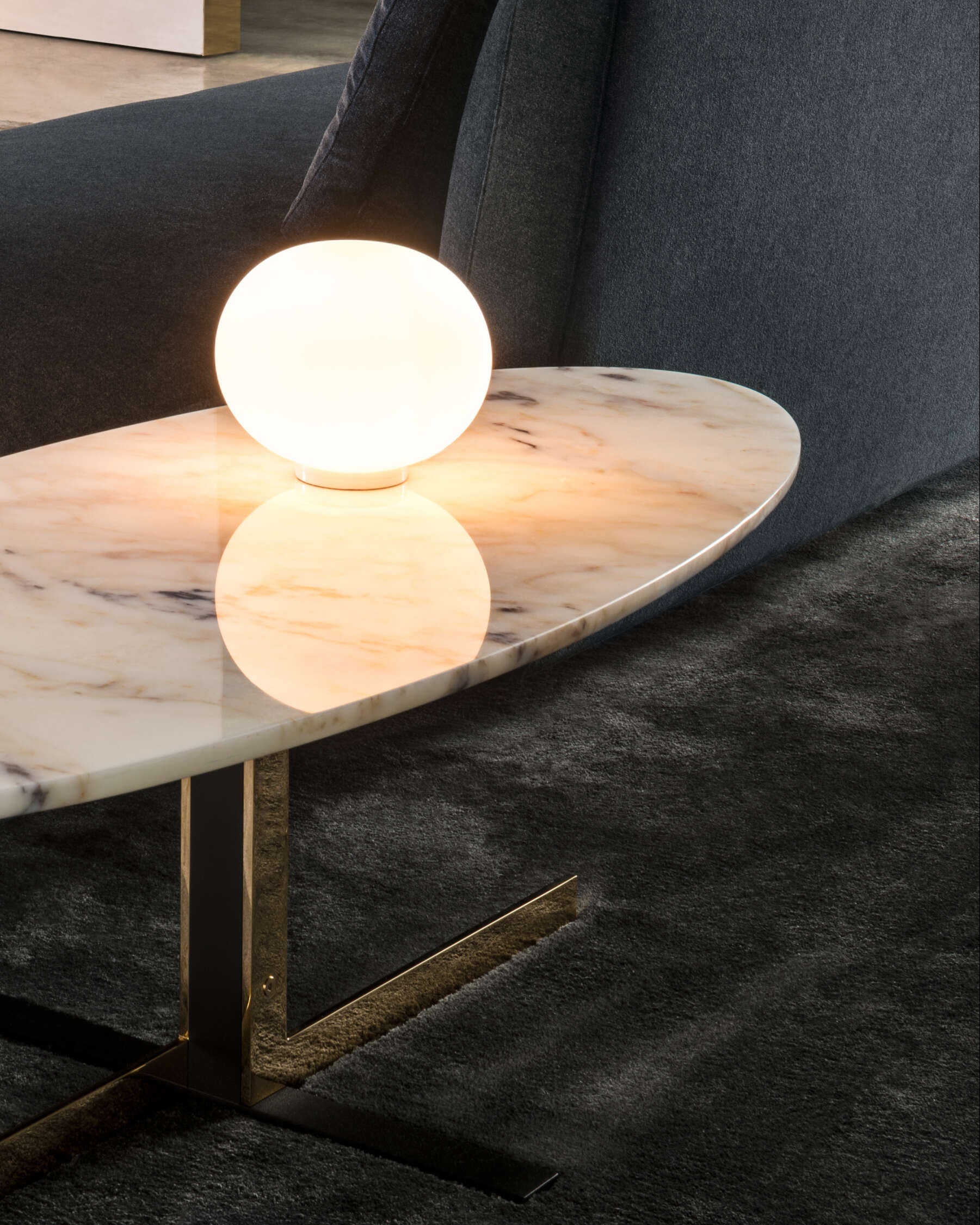 Glo-Ball Basic 1 table lamp