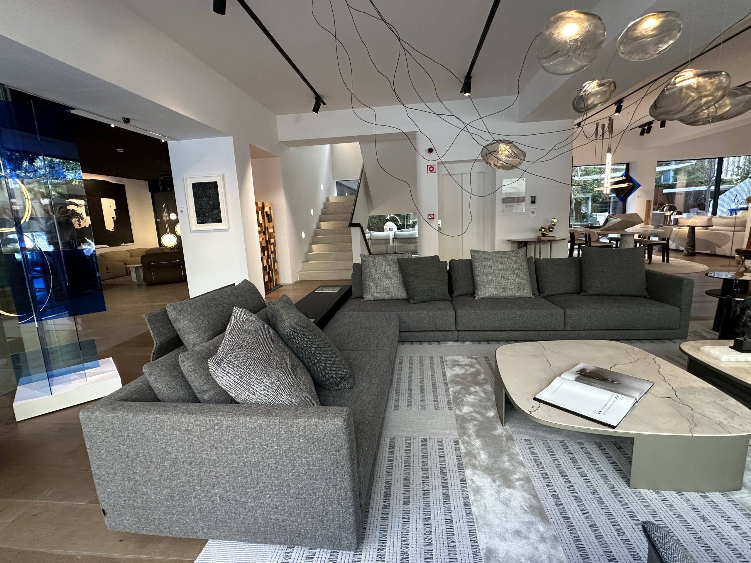 MESA CENTRO 'KOISHI' POLIFORM