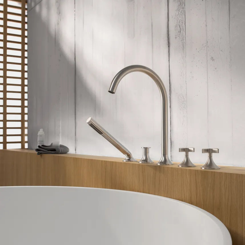 Grifo de bañera de cinco orificios para borde con inversor VAIA