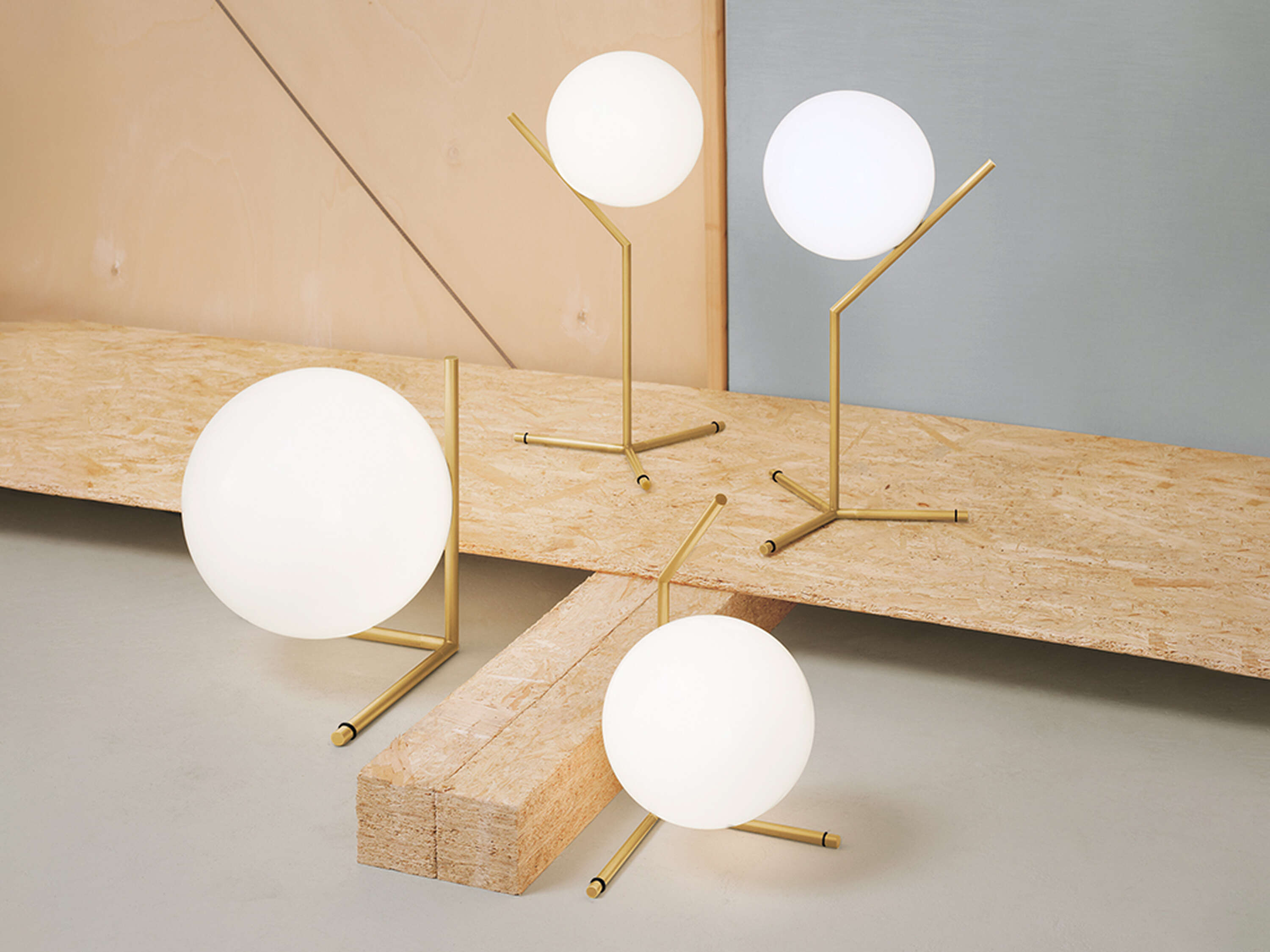 IC Lights T2 Table Lamp