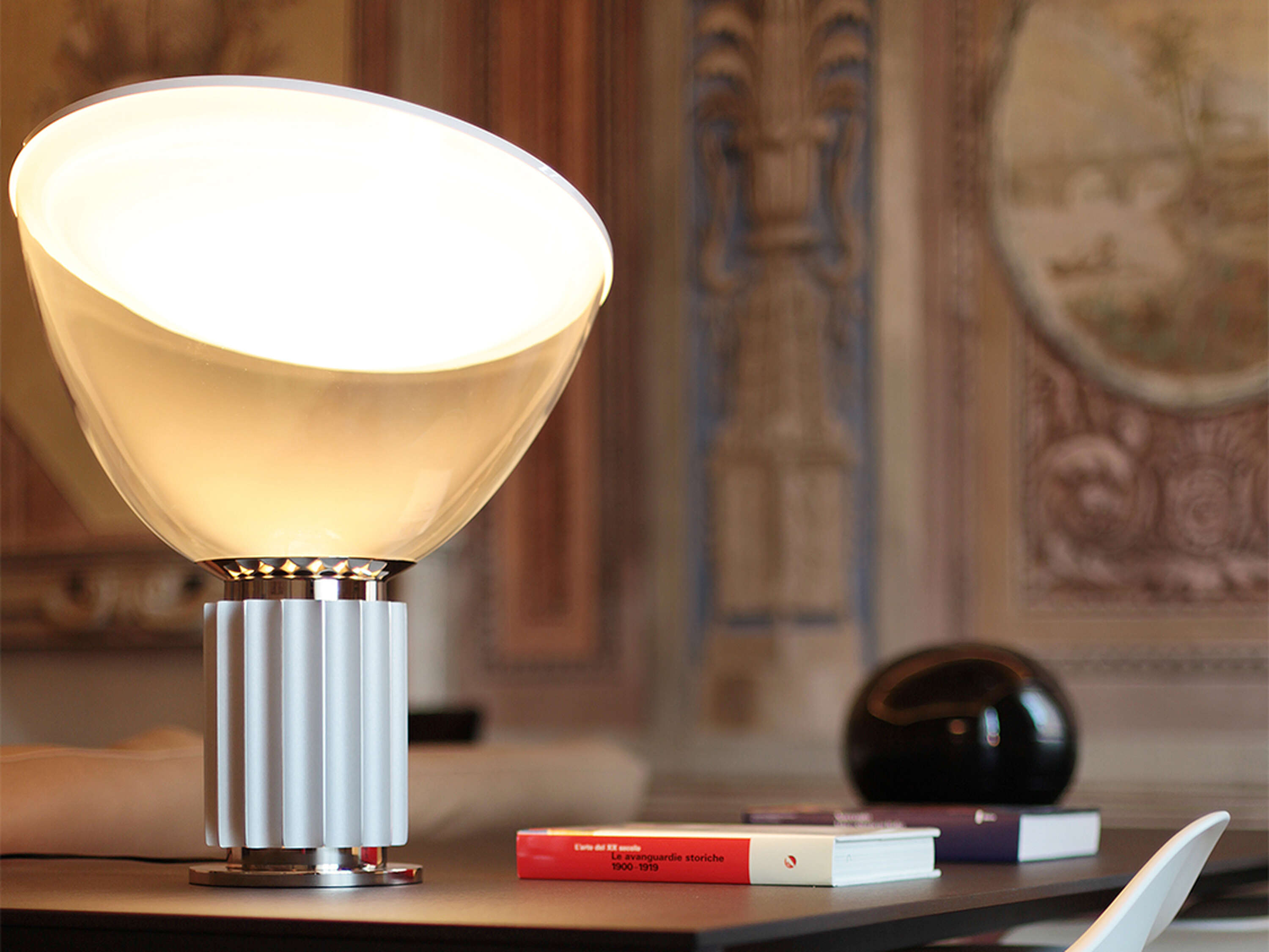Taccia table lamp (PMMA)