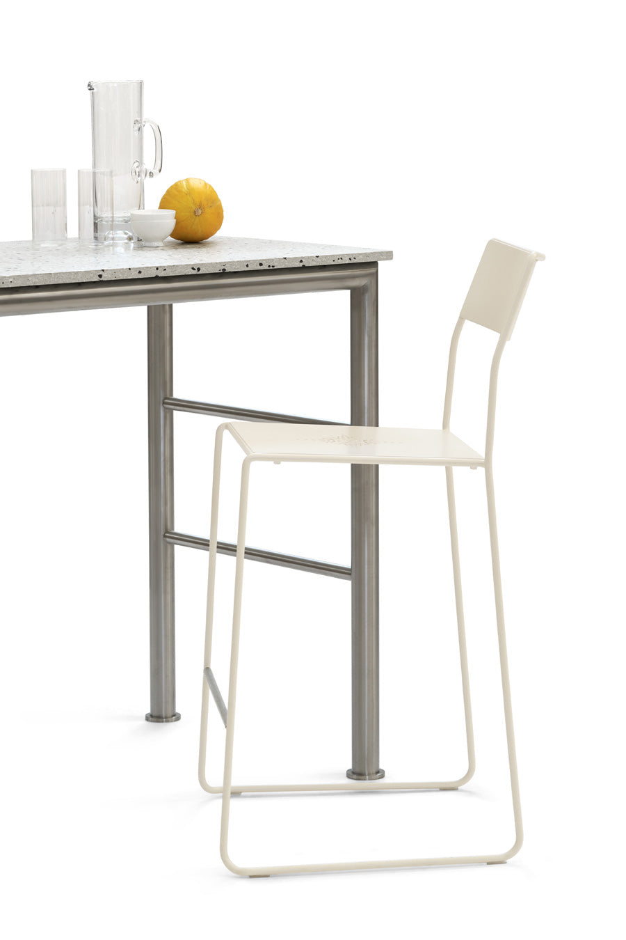 Hercle dining table