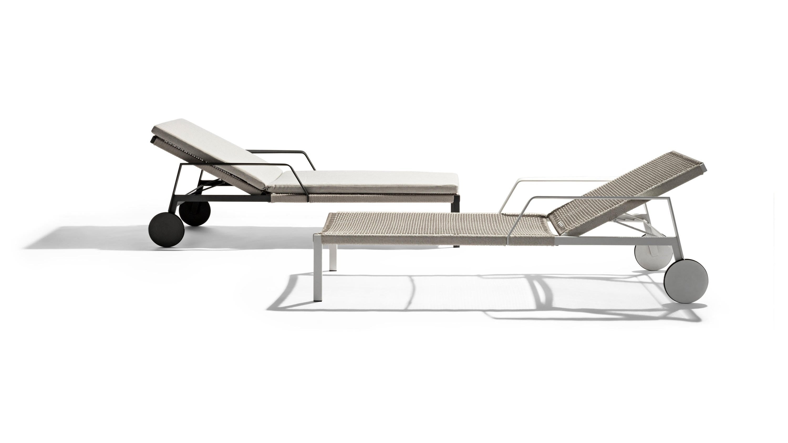 Nodi outdoor lounger