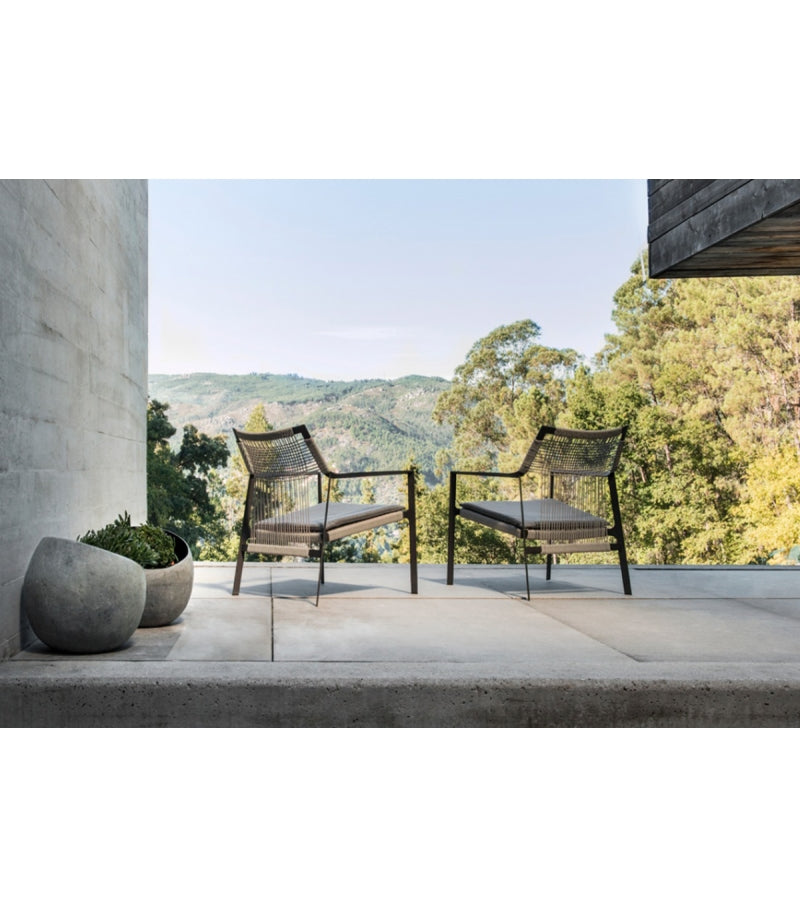 Nodi outdoor armchair